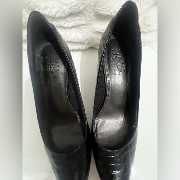 Life Stride Black Vegan Croc Embossed 3” Pumps Women’s size 8 - Picture 5 of 6
